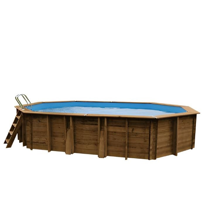 aufgebauter Echtholzpool